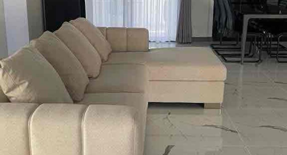 For rent 3 bedrooms villa in Bang Lamung, Chonburi