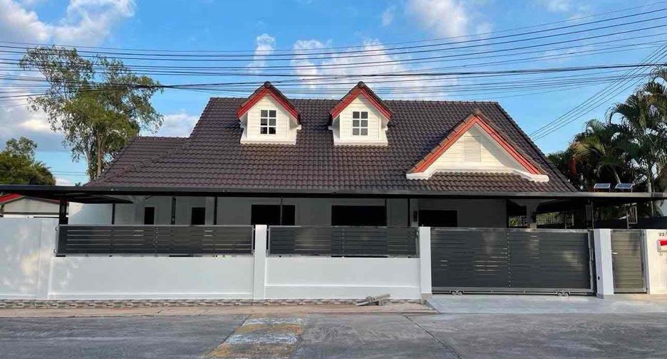 For rent 3 bedrooms villa in Bang Lamung, Chonburi