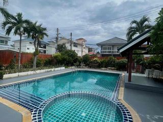 For Rent 5 Bedroom Villa In Bang Lamung, Chonburi