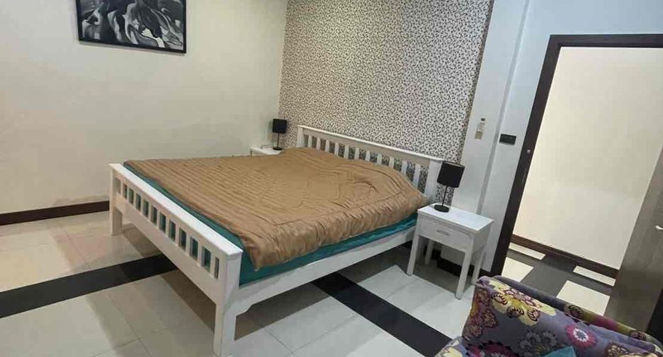 For rent 5 bedrooms villa in Jomtien, Pattaya