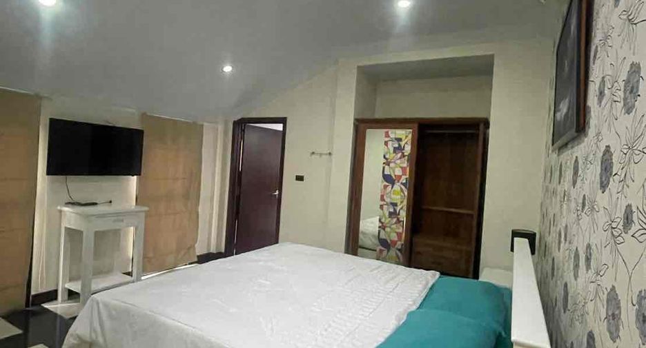 For rent 5 bedrooms villa in Jomtien, Pattaya
