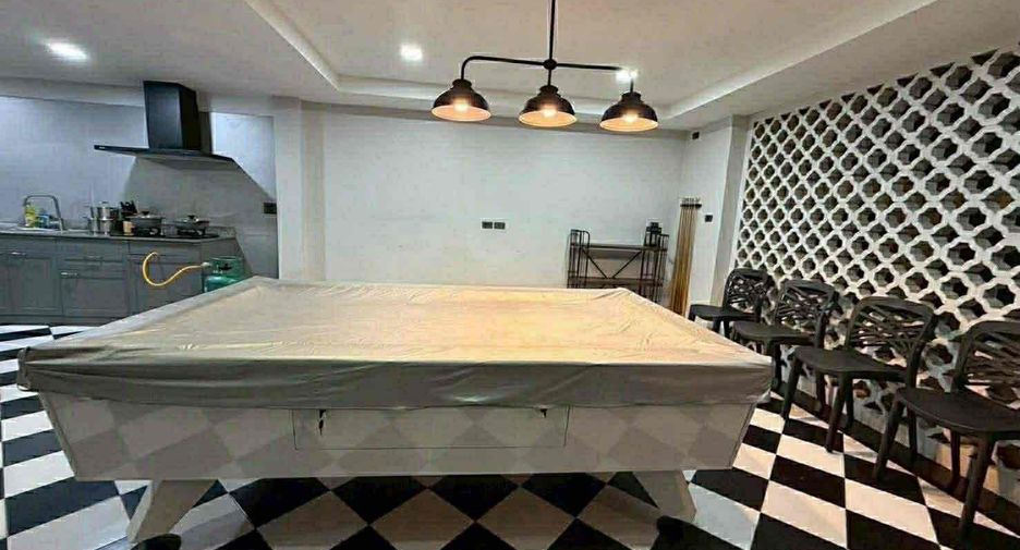 Villa en alquiler de 5 habitaciones en Jomtien, Pattaya