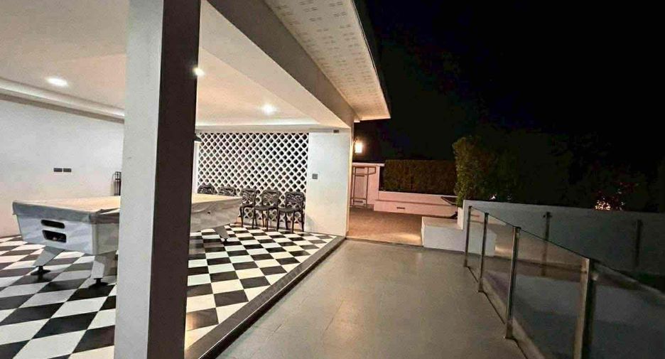 Villa en alquiler de 5 habitaciones en Jomtien, Pattaya