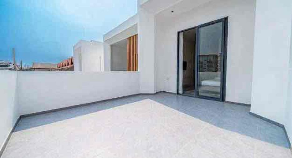 For sale 6 bedrooms villa in Bang Lamung, Chonburi