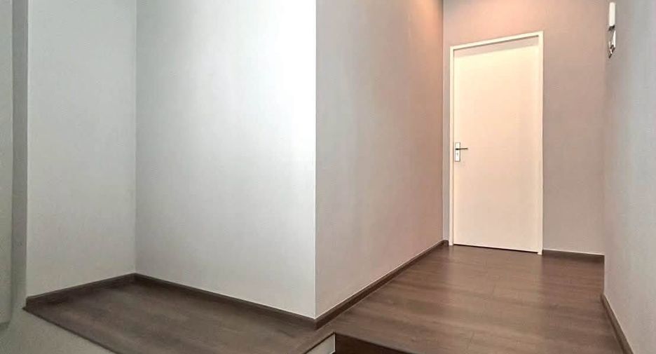 For rent 4 bedrooms house in Mueang Chiang Mai, Chiang Mai
