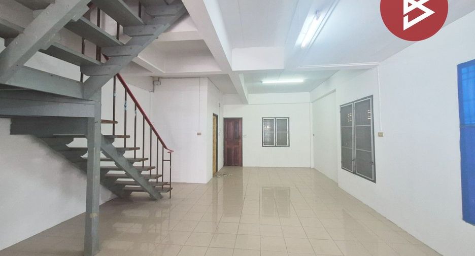 出售 3 卧室 联排别墅 在 Mueang Chon Buri, Chon Buri