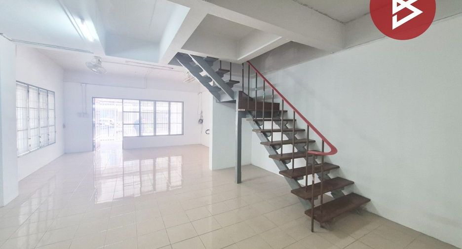 出售 3 卧室 联排别墅 在 Mueang Chon Buri, Chon Buri