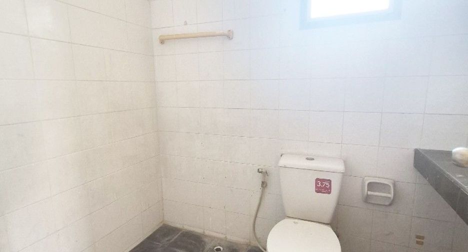 出售 3 卧室 联排别墅 在 Mueang Chon Buri, Chon Buri