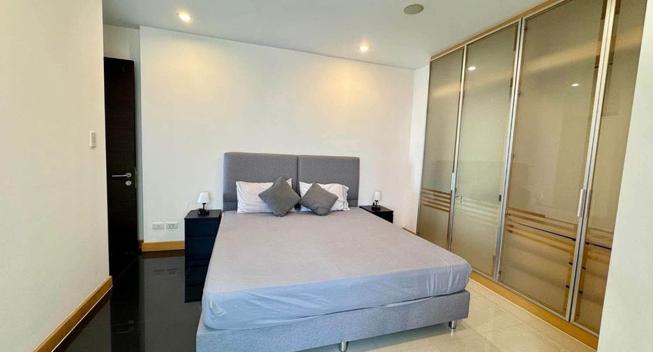 For rent 4 bedrooms condo in Jomtien, Pattaya
