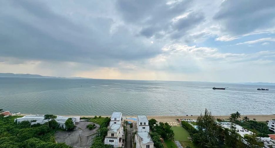For rent 4 bedrooms condo in Jomtien, Pattaya