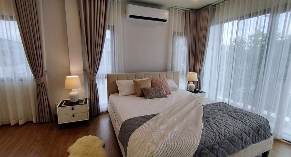 Casa en alquiler y en venta de 4 habitaciones en Bang Phli, Samut Prakan