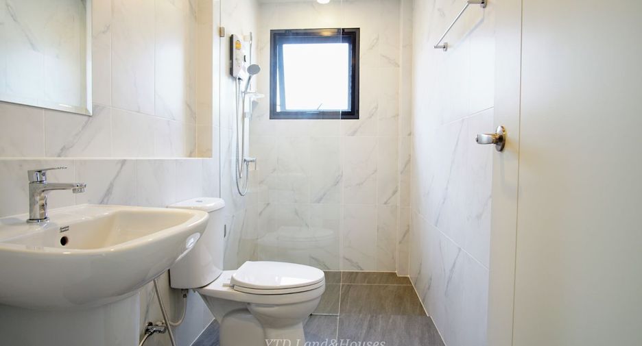 Casa en alquiler y en venta de 4 habitaciones en Bang Phli, Samut Prakan
