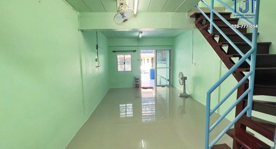 出售 3 卧室 联排别墅 在 Lam Luk Ka, Pathum Thani