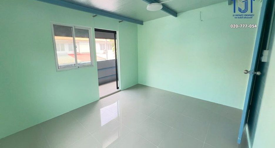 出售 3 卧室 联排别墅 在 Lam Luk Ka, Pathum Thani