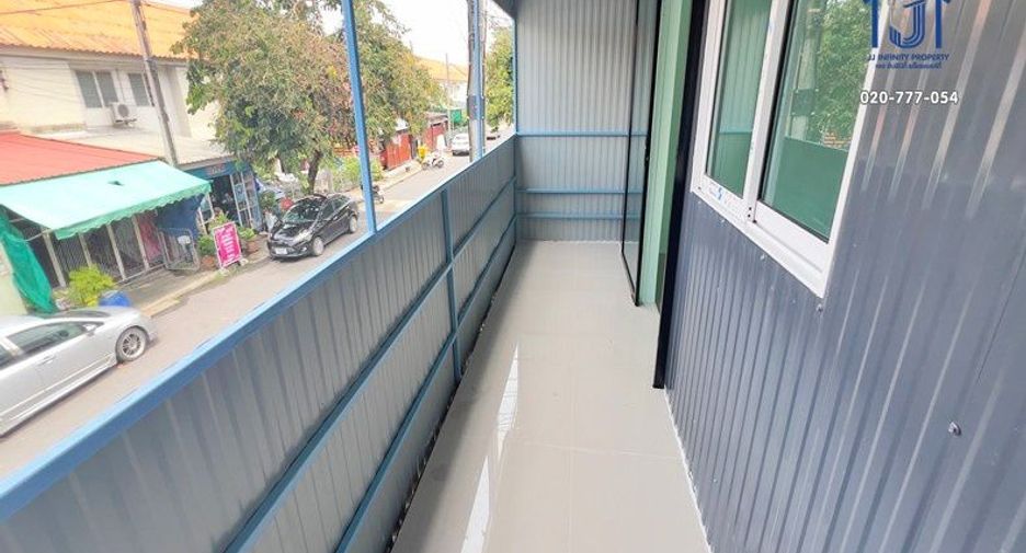 出售 3 卧室 联排别墅 在 Lam Luk Ka, Pathum Thani