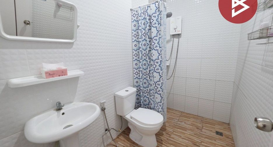 For sale 2 ベッドルーム townhouse in Mueang Samut Songkhram, Samut Songkhram