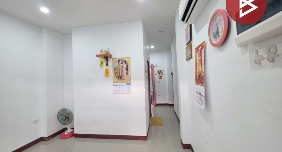 For sale 2 ベッドルーム townhouse in Mueang Samut Songkhram, Samut Songkhram