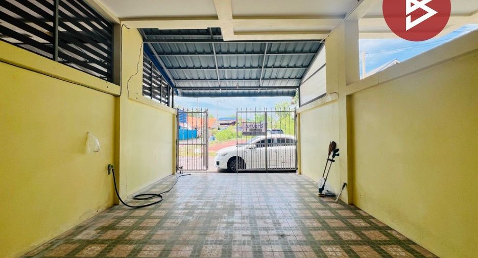 For sale 2 ベッドルーム townhouse in Mueang Samut Songkhram, Samut Songkhram