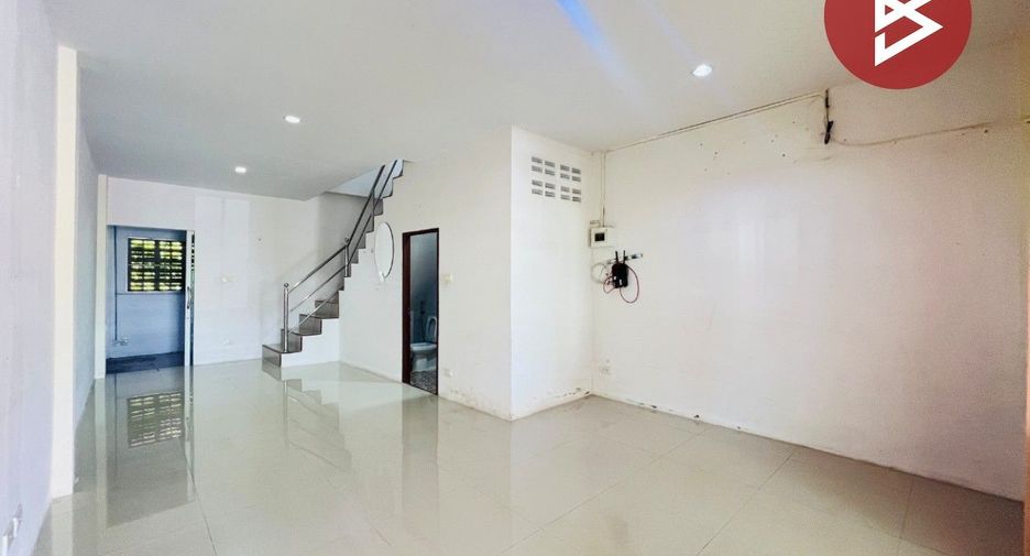 For sale 2 ベッドルーム townhouse in Mueang Samut Songkhram, Samut Songkhram