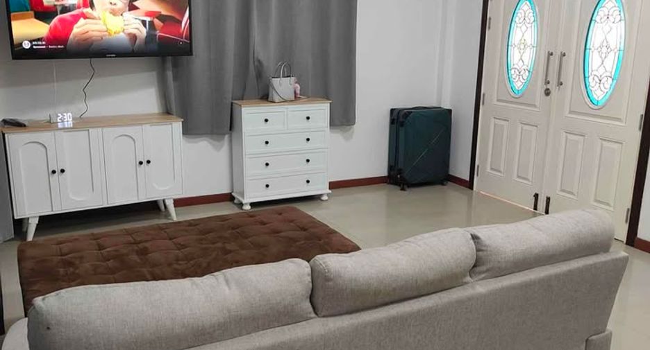 Haus zur Miete und zum Kauf mit 4 Zimmer in Bang Lamung, Chonburi