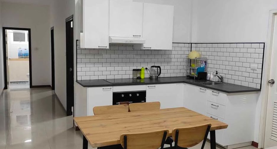 Haus zur Miete und zum Kauf mit 4 Zimmer in Bang Lamung, Chonburi