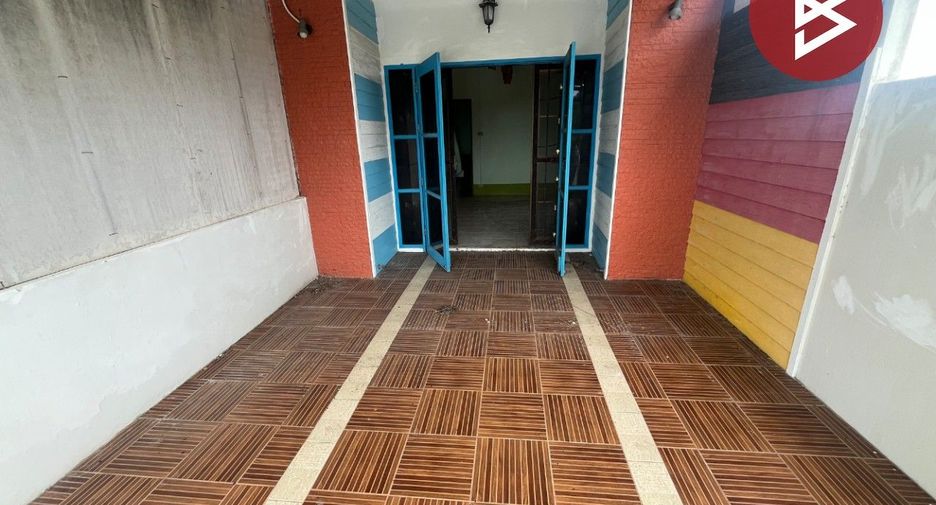 Gewerbefläche zum Kauf mit 4 Zimmer in Mueang Chon Buri, Chonburi