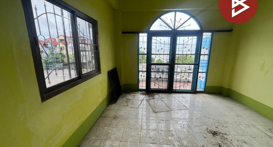 Gewerbefläche zum Kauf mit 4 Zimmer in Mueang Chon Buri, Chonburi