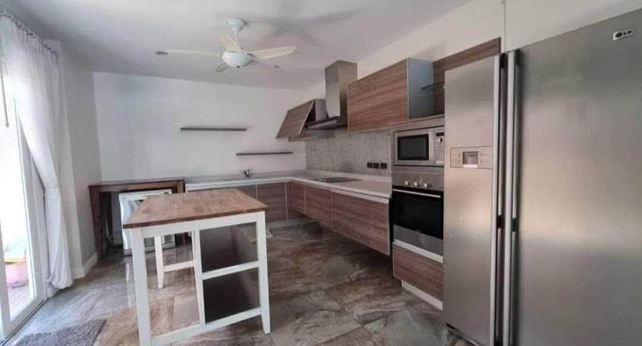 Haus zur Miete und zum Kauf mit 5 Zimmer in Bang Lamung, Chonburi