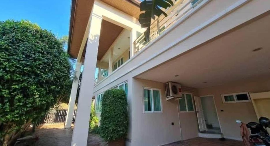 Haus zur Miete und zum Kauf mit 5 Zimmer in Bang Lamung, Chonburi