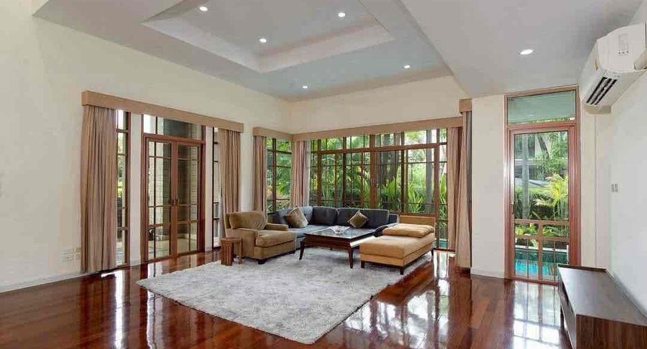 À vendre et à louer 4 chambres maison à Watthana, Bangkok