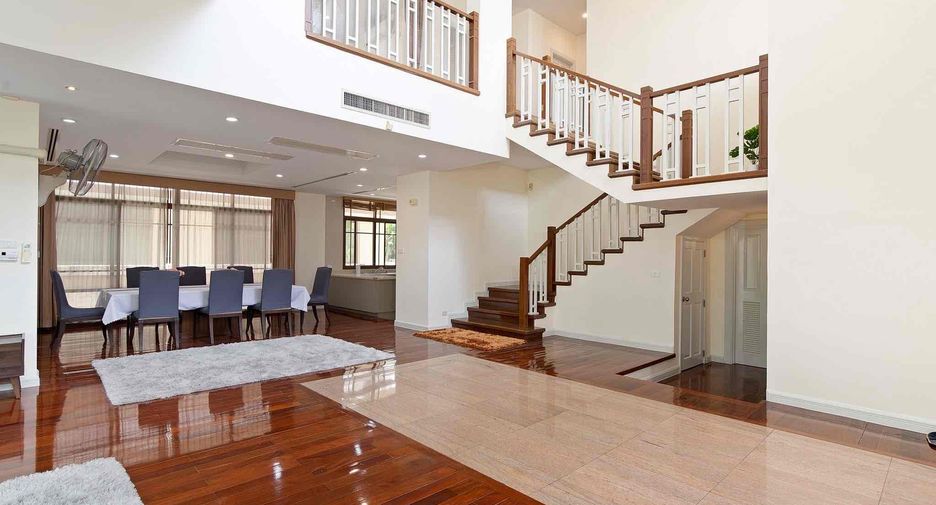 À vendre et à louer 4 chambres maison à Watthana, Bangkok