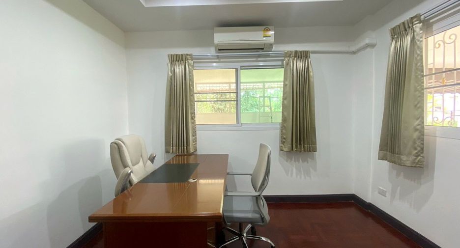 For rent and for sale 5 bedrooms house in Mueang Chiang Mai, Chiang Mai