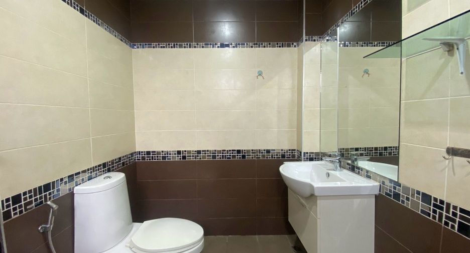 For rent and for sale 5 bedrooms house in Mueang Chiang Mai, Chiang Mai
