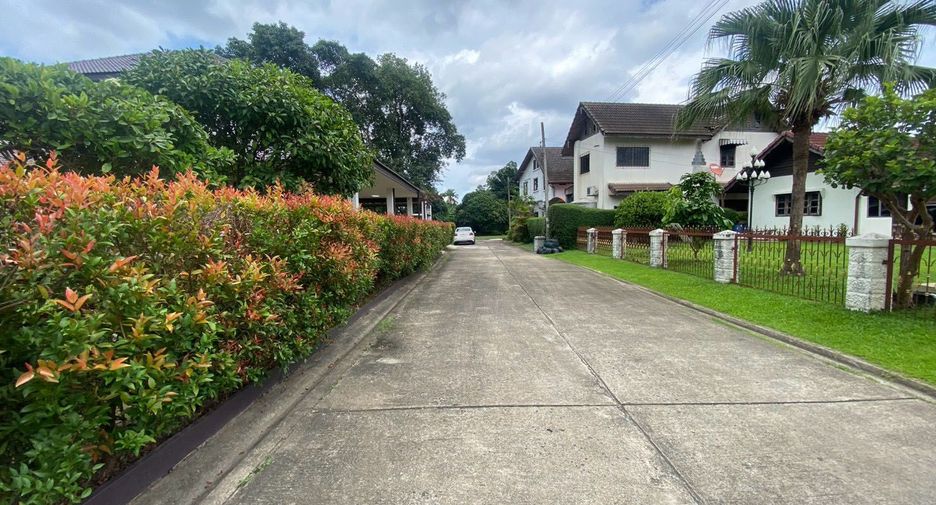 For rent and for sale 5 bedrooms house in Mueang Chiang Mai, Chiang Mai