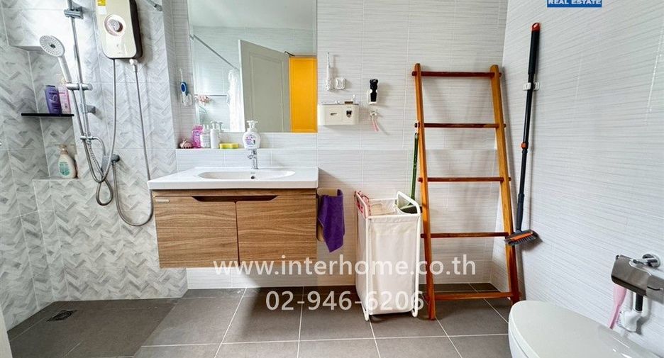 Продажа 4 спальни дом в Bang Kruai, Нонтабури