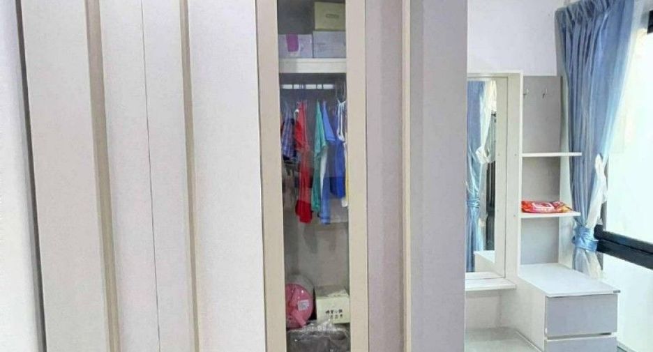 For sale 3 bedrooms townhouse in Sai Noi, Nonthaburi