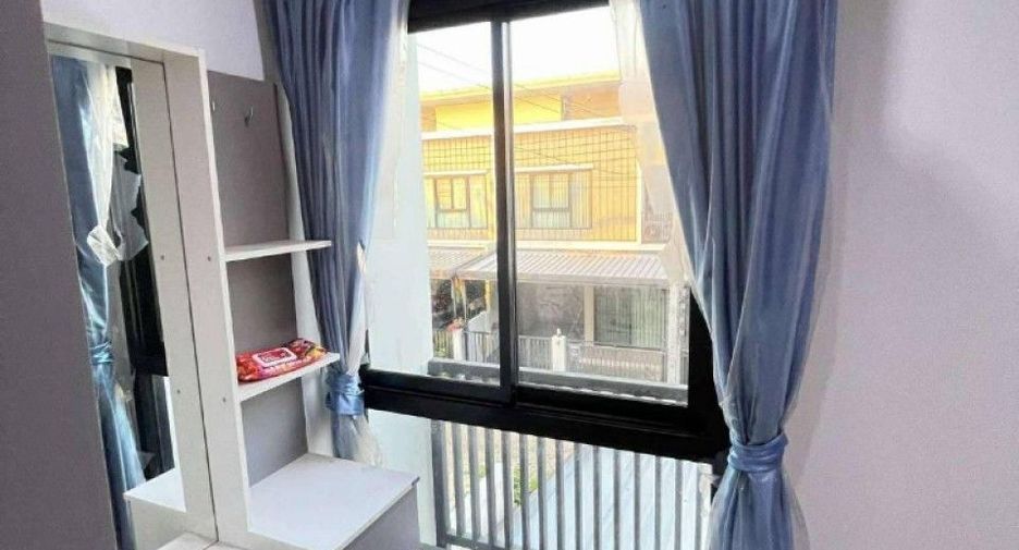 For sale 3 bedrooms townhouse in Sai Noi, Nonthaburi