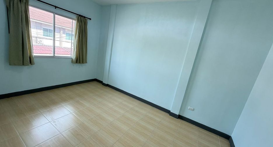 À vendre 3 chambres maison de ville à Khlong Sam Wa, Bangkok