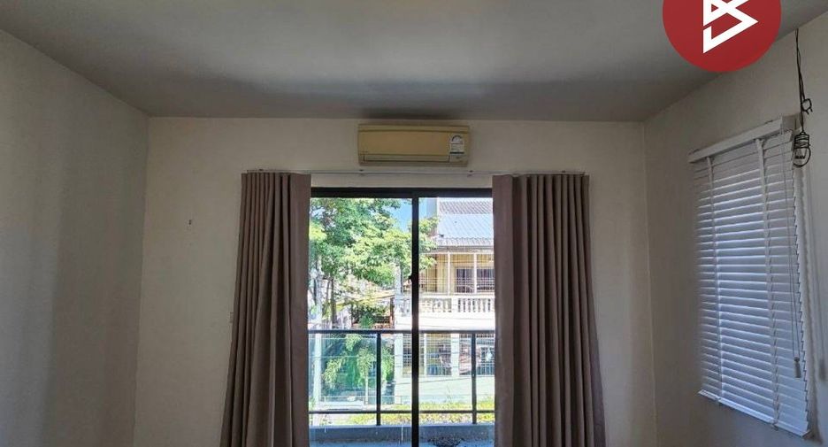 For sale 3 ベッドルーム townhouse in Chom Thong, Bangkok