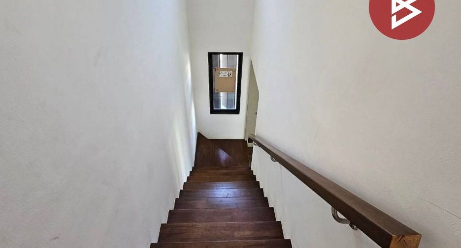 For sale 3 ベッドルーム townhouse in Chom Thong, Bangkok