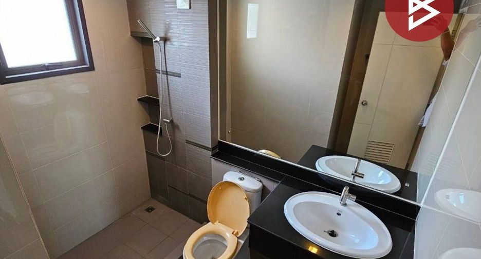 For sale 3 ベッドルーム townhouse in Chom Thong, Bangkok