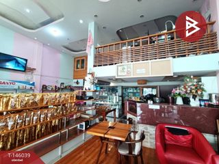 出售 3 卧室 商业空间 在 Mueang Uttaradit, Uttaradit