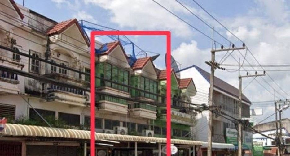 出售 3 卧室 商业空间 在 Mueang Uttaradit, Uttaradit