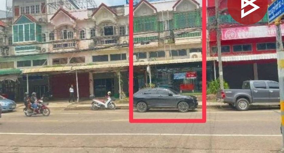 出售 3 卧室 商业空间 在 Mueang Uttaradit, Uttaradit