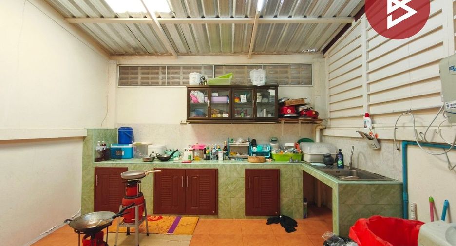 Продажа 2 спальни таунхаус в Mueang Samut Prakan, Самутпракан