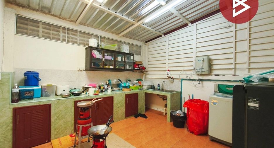 Продажа 2 спальни таунхаус в Mueang Samut Prakan, Самутпракан