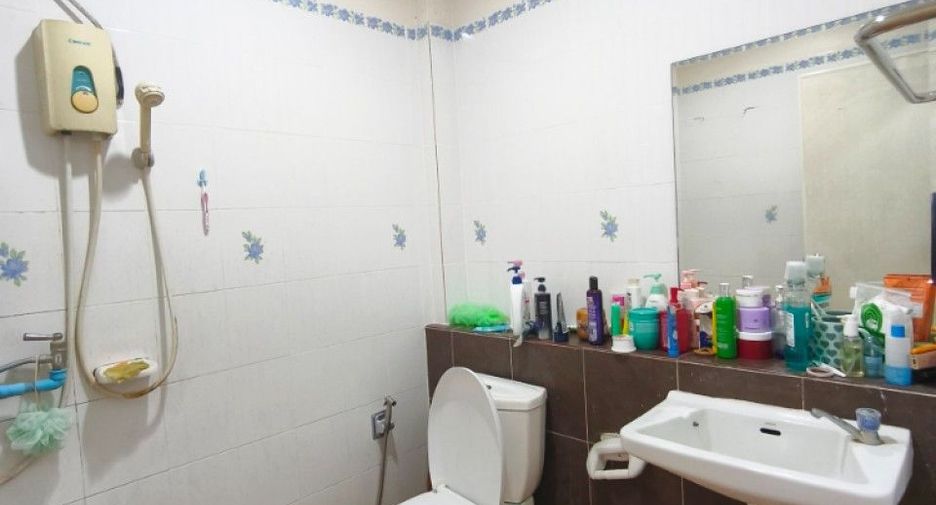 Продажа 2 спальни таунхаус в Mueang Samut Prakan, Самутпракан
