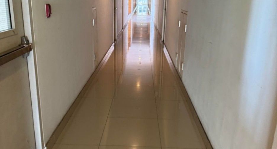出售 1 卧室 公寓 在 Mueang Chon Buri, Chon Buri