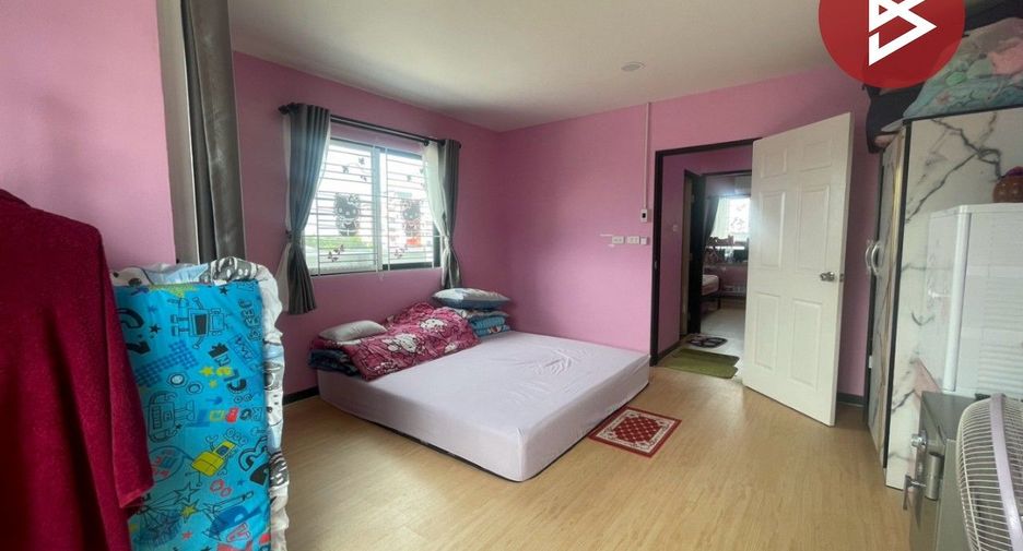 For sale 2 ベッドルーム townhouse in Pluak Daeng, Rayong