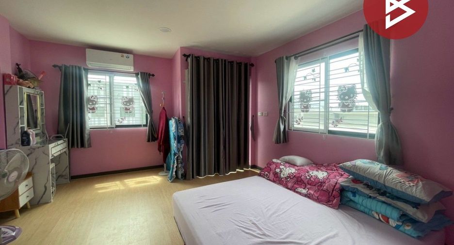 For sale 2 ベッドルーム townhouse in Pluak Daeng, Rayong